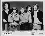 Photo publicitaire de Trooper, (de gauche à droite) Brian Smith, Ra McGuire, Doni Underhill, Tommy Stewart, Frank Ludwig mai 1978