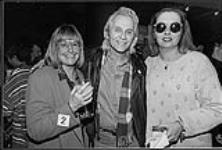 Daisy Falle,  Doug Chappell et Heather Marshall de la CBC [between 1995-2000].