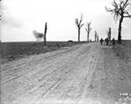 Canadians advancing near Remy. Advance East of Arras. 28 Aug., 1918  August 28, 1918.