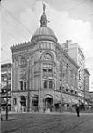 [Sun Life Building Corner of Bank and Sparks Streets.]. n.d.