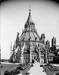 (Parliament Buildings, Ottawa, Ont.) Library of Parliament 1910