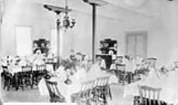 Dining Room, Lake Edward Hotel, [P.Q.] n.d.