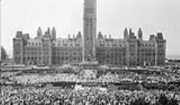 (Jubilee Celebrations) On Parliament Hill, Ottawa, Ont. 1927 - July.