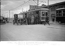 St. Clair & Bathurst, [Toronto, Ont.] showing safety loading from Boulevard. Nov. 6, 1924 6 Nov. 1924