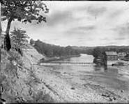 [Thames River? London, Ontario]. [c. 1917]
