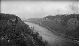 Niagara River towards Queenston.[Ont.]. 22 Oct., 1918