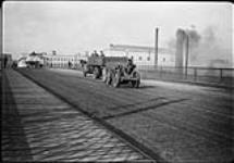 German guns on York Street Bridge, [Toronto, Ont.], 31 Oct., 1918. 31 Oct. 1918