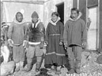 [Perry River Inuit] Original title: Perry River natives. 25 September 1928.