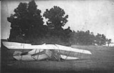 [Wreckage of Curtiss JN-4 (CAN) aircraft C228 of the R.A.F., Ontario.] [ca. 1918].