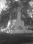 Sir Wilfrid Laurier's Monument, Notre Dame Cemetery, Ottawa, Ont. 1924