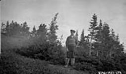 Country near Whale River Post. Mr. Hand, of Revillon Frères. 8 August 1927.