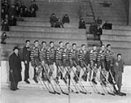 Équipe de hockey du Glebe Collegiate Institute 1er juillet 1938.