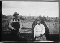 [Finlanders haying west of Port Arthur, Ontario. 1911] 1911