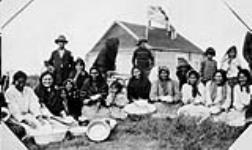 [Group portrait of Indigenous women from Fort Severn] 25 July 1930