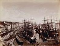 Vue du port de Montréal depuis l'édifice des douanes vers 1875