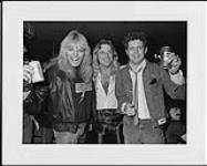 Thor, Jim Dandy de Black Oak Arkansas et Frankie Venom de Teenage Head prenant une pose au Heaven Club, Toronto. [entre 1985-1990].