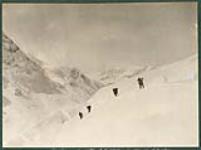 Working above the [King] Col through the ice blocks [Graphic material] 1925.
