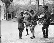 Lt.-Gen. Sir Julian Byng talking to Canadian Staff Officiers May, 1917.