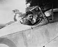 Captain W.A. Bishop, V.C., Royal Flying Corps, who has up to this date shot down 37 German aircraft août 1917.