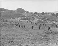 (Cdn Military Demonstration, Shorncliffe, Sept. 1917.) Platoon attack 1914-1919