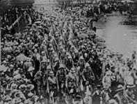 48th Highlanders leaving Toronto for Overseas. Sept. 1914 1914-1919