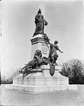 Statue of Queen Victoria n.d.