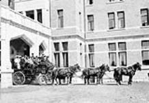 Leaving the Empress Hotel June, 1909.