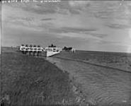 Head Gates at reservoir [Western Irrigation Block-] - (No.) 40 (C.P.R. (Canadian Pacific Railway)) 1868-1923
