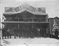 [Hockey team at Villa de Lion, Dawson, Y.T. 1899-1905.]