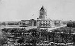 Parliament Buildings, Winnipeg, Man 1927
