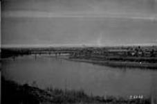 Bridge over Saskatchewan River at Saskatoon, Sask 1923