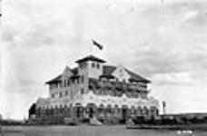 Hotel "Fort" at Fort Qu'Appelle Sask. 21-13-2 1923