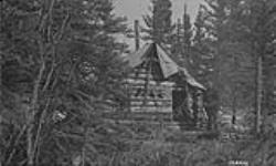 Trapper's shack near Gypsum Pt. [N.W.T.] 1924