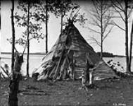 Indian teepee at Gods Lake, Man 1925