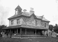 L. Nelle's residence ca. 1900 - 1910