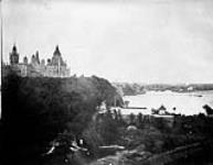 View from Major's Hill Park toward Chaudière Falls ca. 1880-1910. 