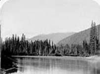 Snow-Clad Mountains on the North Thompson River, 165 miles above Kamloops, B.C./Les montagnes Snow-Clad le long de la rivière, à 165 milles au nord de Kamloops 20 Sept. 1871
