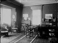 Intérieur de maison, Lindsay Ling 1900
