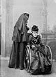 La baronne Macdonald d'Earnscliffe et sa fille Mary mai 1893