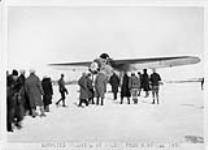 [Fokker 'Super Universal' aircraft arriving with supplies at Val d'Or, [P.Q.] from Montreal, [P.Q.], 1935 1935