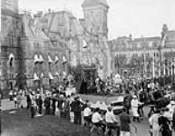 Pageant passing through Parliament Grounds July 1927