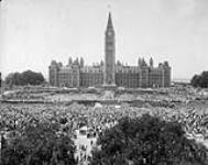[Jubilee Celebrations on Parliament Hill] July 1927
