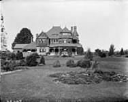 Superintendent's residence at Experimental Farm Oct. 1895