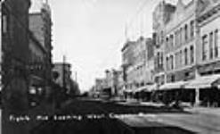Eighth Avenue looking west, Calgary, Alta 1910