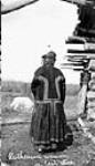 Ruthenian woman in best attire 1911