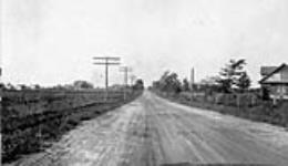 Talbot Road, (gravel) near Leamington, Ont 1923 - 1924
