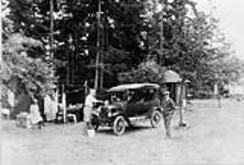 Happy tourists at Auto Camp, Gorge Park ca. 1900-1925