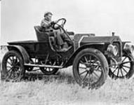 [Reo truck, c. 1910.] ca. 1910
