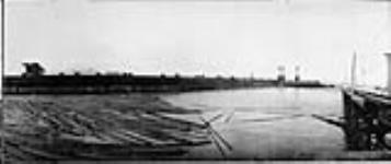 C.N.R. Coal Docks, Port Arthur, Ont [1920's]