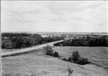 Oakville highway from Toronto as it approaches Hamilton, Ont 1927